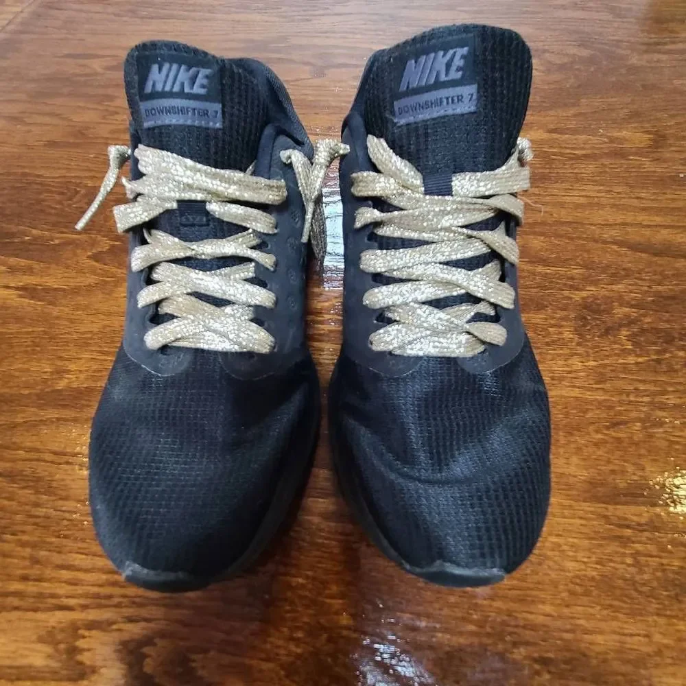 Nike downshifter black 8.5 - Picture 1 of 10